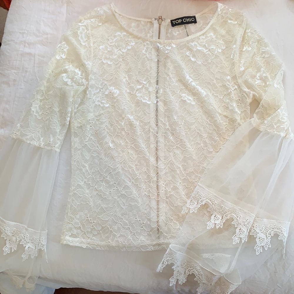Lace belle sleeve top